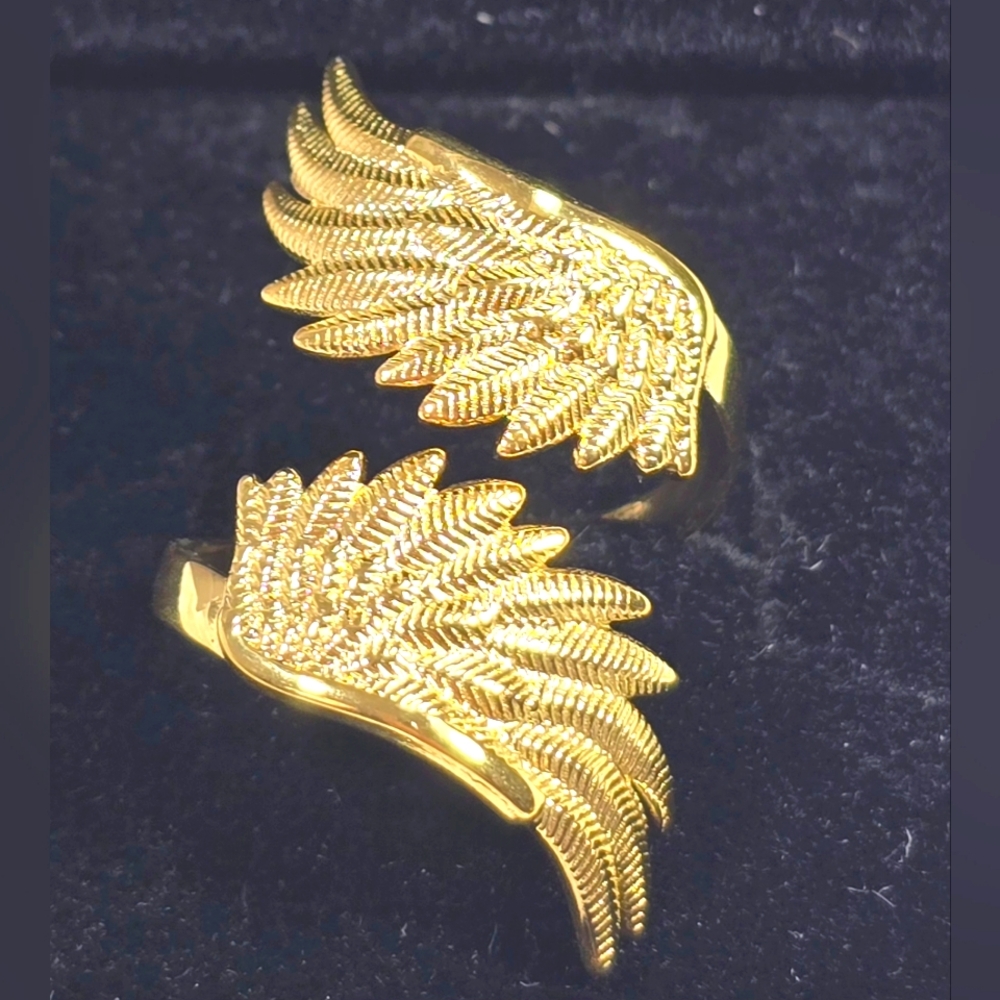 Gold Angel Wings Ring